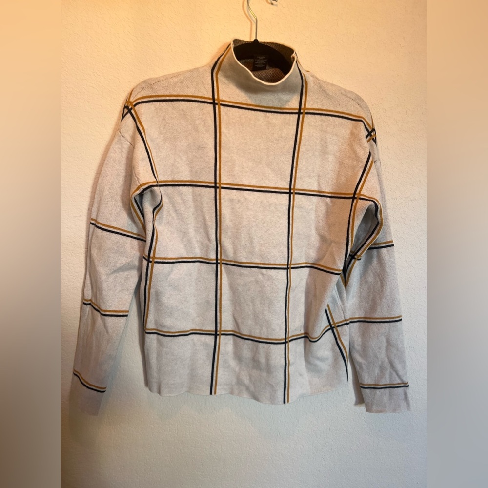 Turtle neck sweater
